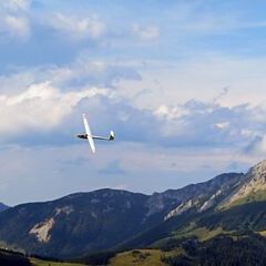 Flugwegposition um 15:05:25: Aufgenommen in der Nähe von Gemeinde Turnau, Österreich in 1743 Meter